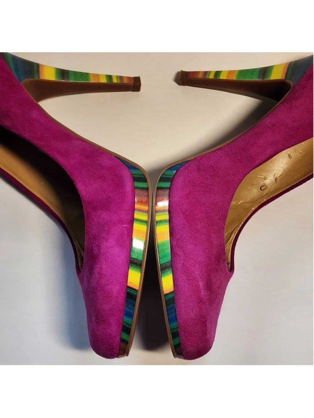 Nine West Rocha Fuchsia Magenta Suede Rainbow Striped Platform Pumps Heels 7M